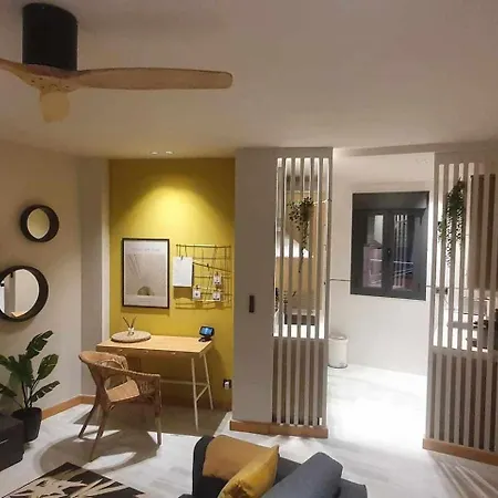 Lägenhet Apartamenticos 98 *